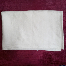 Полотенце, цвет белый 48х150см.  СССР имеются небольшие повреждения ткани